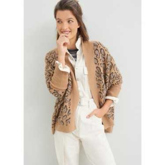 Anthropologie Sweaters - Anthropologie Léopard Print Bolero Sweater